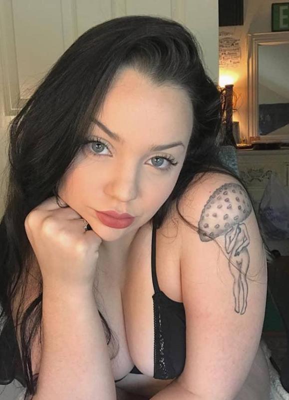 Hi 🙋‍♀️, im a sexy 🍌 escort 🍑 available for hookups and fun 🤩 😊🍑💦🍌🍆