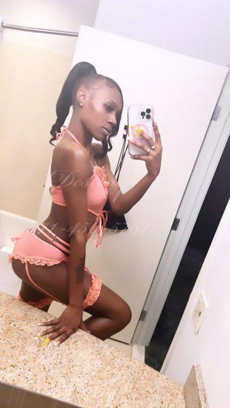 SILVER SPRING 📍 🍭💦 S L I M 💜 P R E T T Y 👑 P E R F E C T I O N