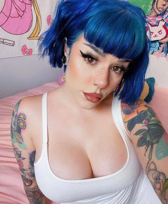 Escort available for hook up