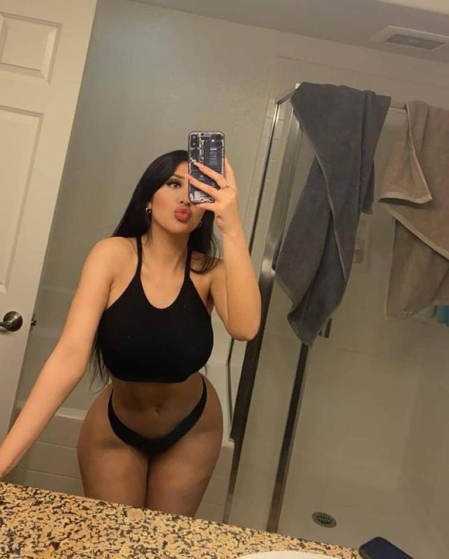 Down to fuck 🍆 🍩