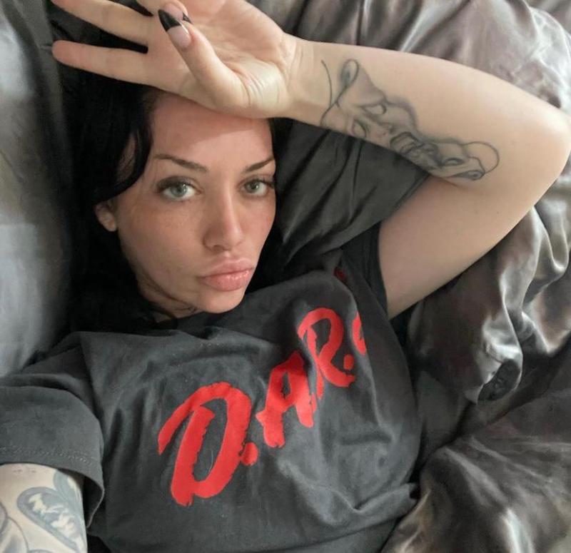 My Yummy butt chick Need to get a boned deep fuck and a hardcore pussy pounding