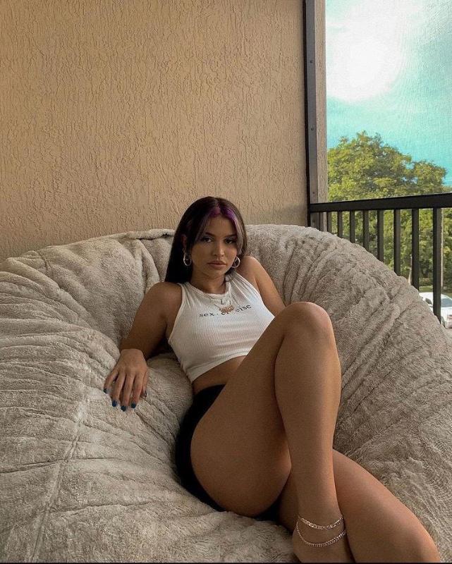 HMU Ready for Hookup incall and outcall 🍆😋add my snap Alison_kendra